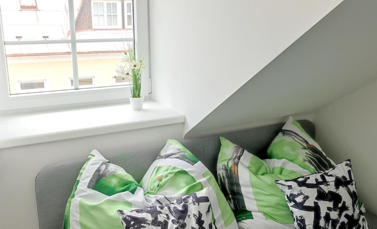 Apartman - Cafe Princ Pod Hradem Wifi, Klima Штернберк Экстерьер фото