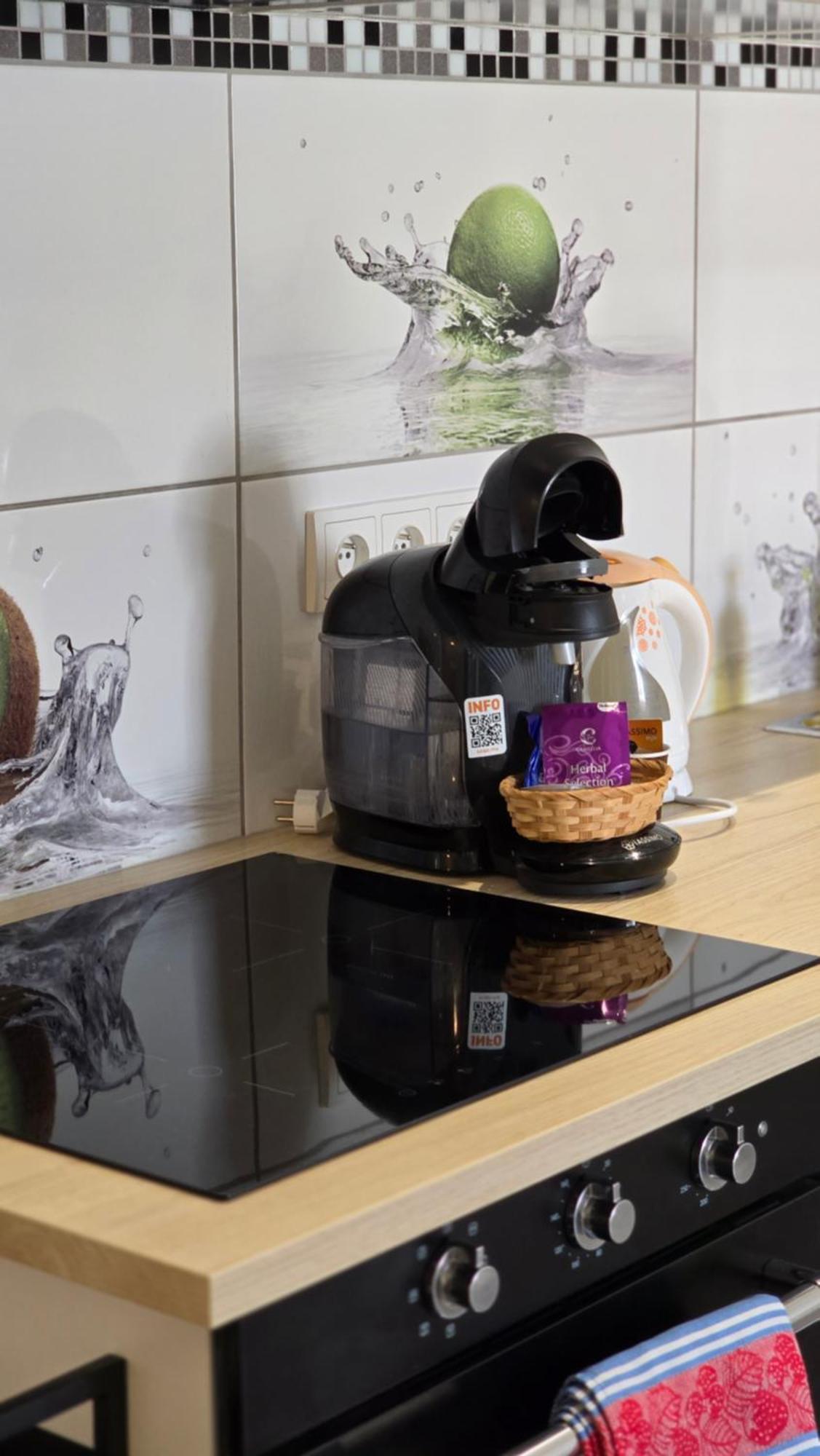 Apartman - Cafe Princ Pod Hradem Wifi, Klima Штернберк Экстерьер фото